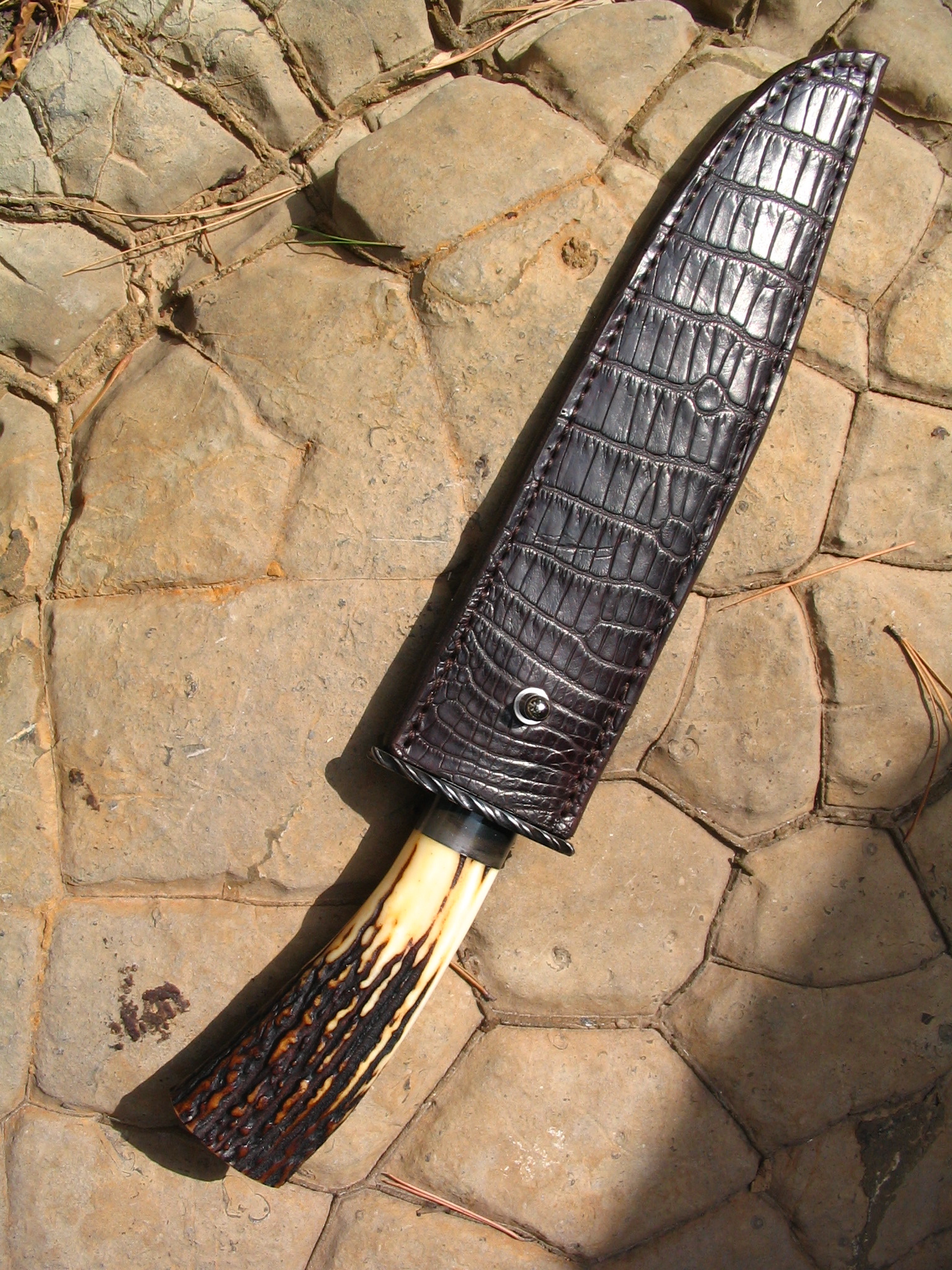 Large blade cover with alligator skin inlay panel